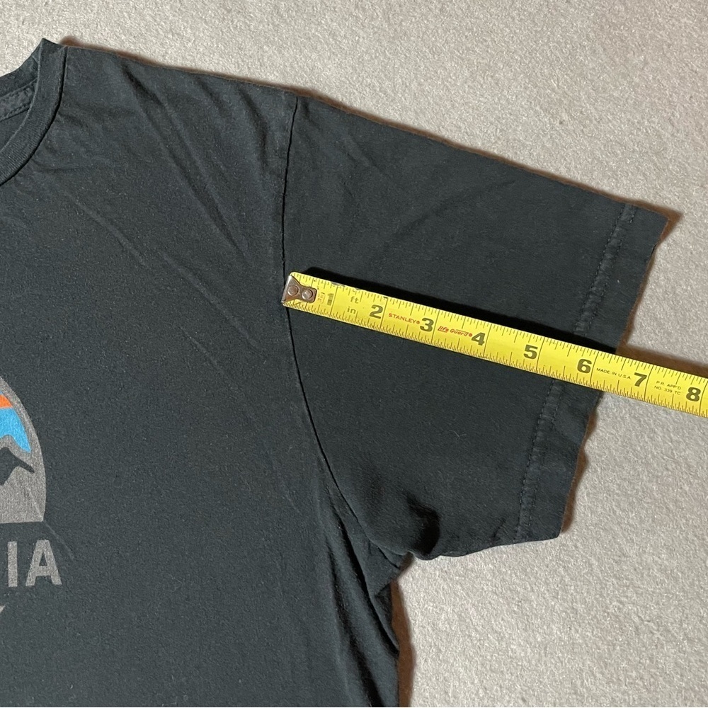 Patagonia 1973 Logo Men’s T-Shirt Medium Black Organic Cotton Short Sleeve Tee - Picture 5 of 6